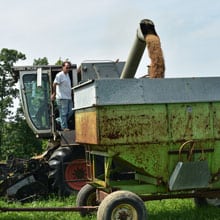 Glenn 7.20.26 Loading into Wagpn | Weatherbury Farm Grain Tracker